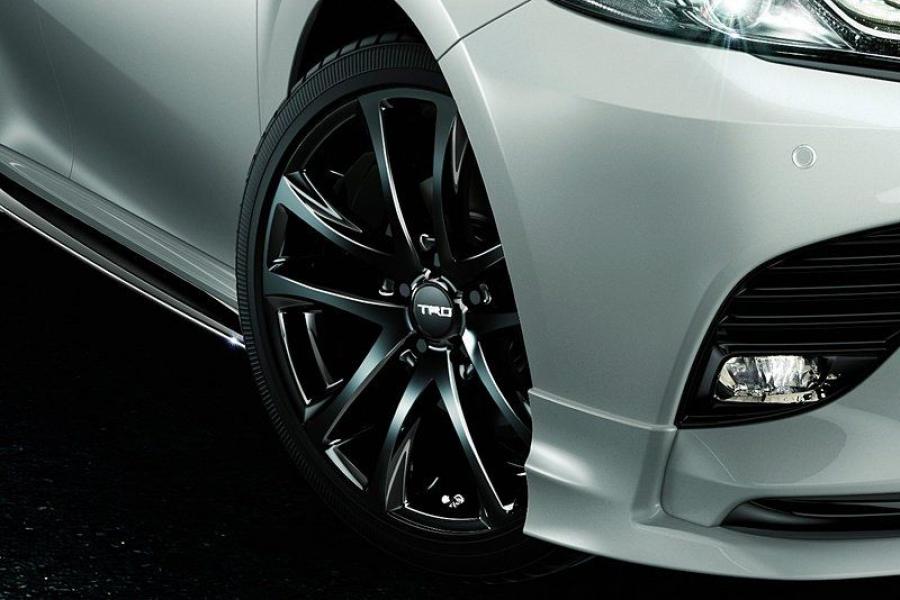 Детали экстерьера Toyota Camry Hybrid by TRD 2018 года  (JP) (фото 6 из 11)